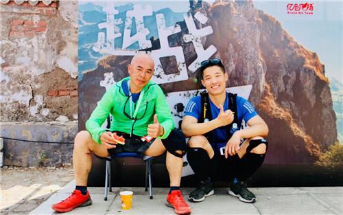 熊欣欣轻松完赛！