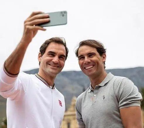 纳达尔费德勒甜美自拍