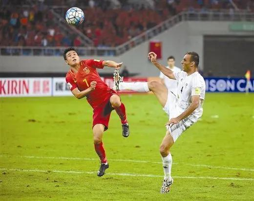 △武磊在比赛中。新华社发