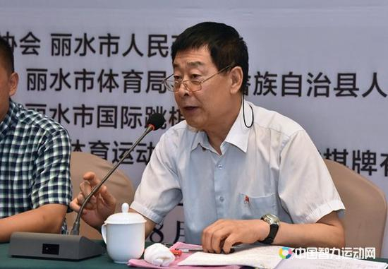 竞赛部主任张坦发言