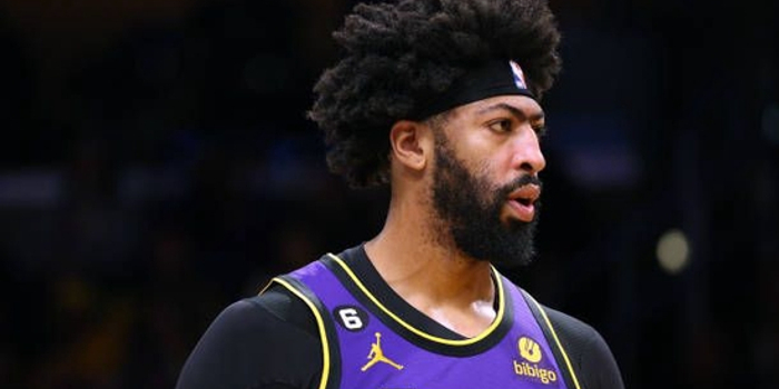 詹姆斯与浓眉能否限制约基奇进攻爆发