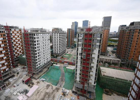 正在建设中的北京冬奥村。新华社记者张晨霖摄