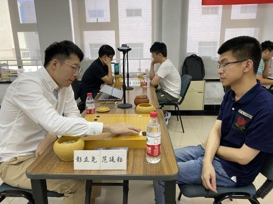 彭立尧vs范廷钰