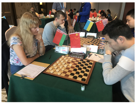 女子等级分第一人白俄罗斯的费德洛维奇·奥尔加对阵特级大师周伟