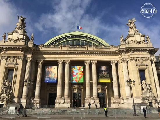 （巴黎大皇宫）