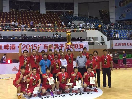2015赛季 东莞队荣获GDBA总冠军