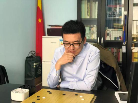“ 谢谢我的第一个学生，让我学会了如何教别人下棋 ”