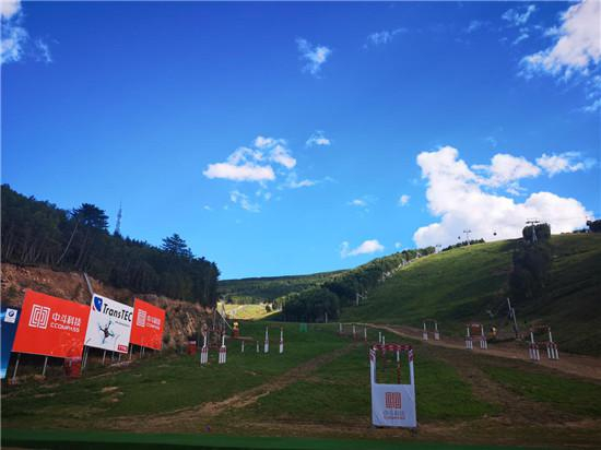 青少年飞手渐成主流屡获无人机竞速赛事前列