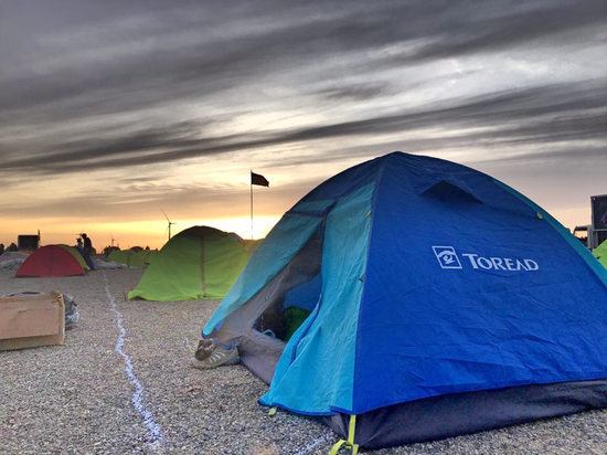 ▲向生命致意：在荒漠中汲取力量