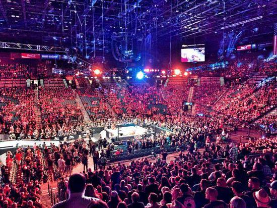 拉斯维加斯美高梅大花园体育馆（MGM GRAND GARDEN）大赛场面火爆。