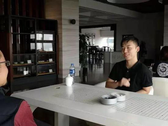 龙元明城队主教练郭闻潮接受采访