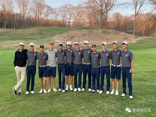 吴所谓（左三）和耶鲁大学队友