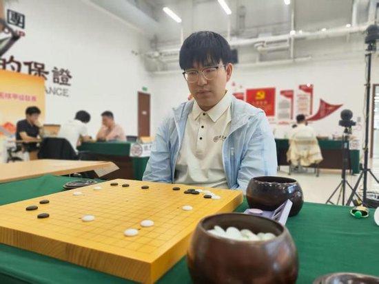 伊凌涛