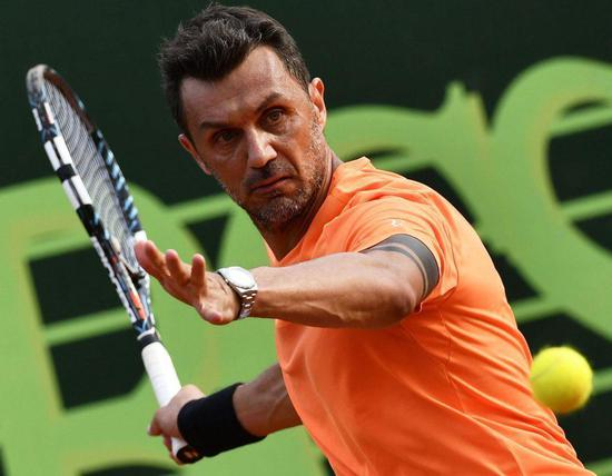 马尔蒂尼终于不用把精力全发挥在网球赛场了。