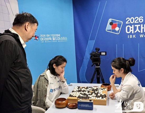 国家队总教练俞斌在现场