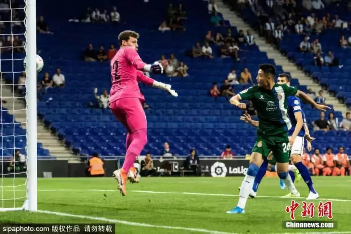  资料图：北京时间8月16日凌晨，欧联杯资格赛第三轮西班牙人主场3：0完胜卢塞恩。武磊打开个人欧战赛场的进球账户。图为武磊破门瞬间。图片来源：Sipaphoto版权作品 禁止转载