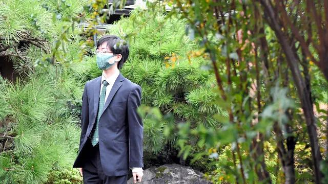 准备第2天对局的芝野虎丸