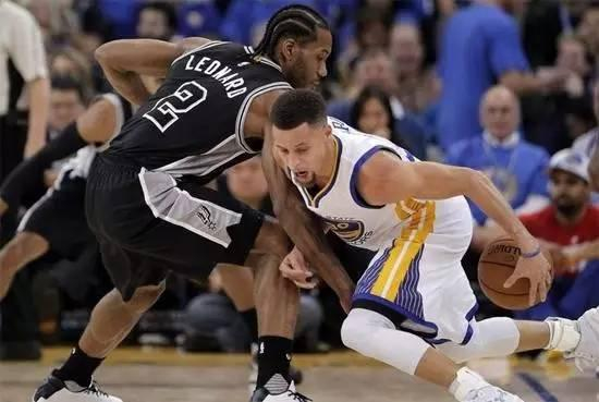 2016-17赛季将会是莱昂纳德巅峰的一年，期待他再创辉煌！