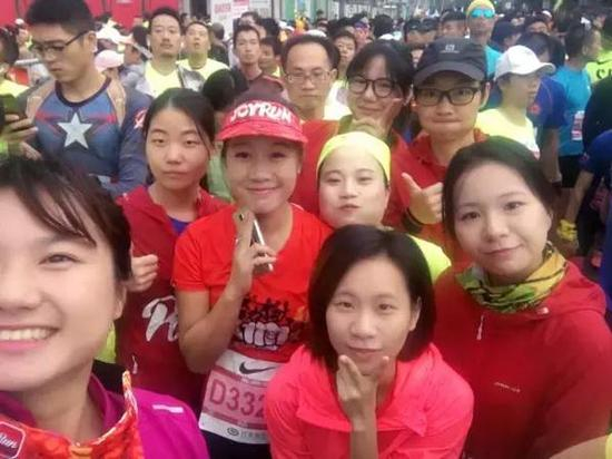 　　大家摩拳擦掌，只等发令枪响。