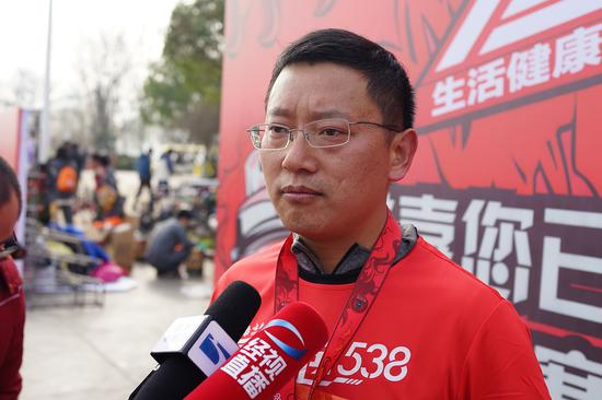 　　云南白药药品事业部副总经理朱家龙