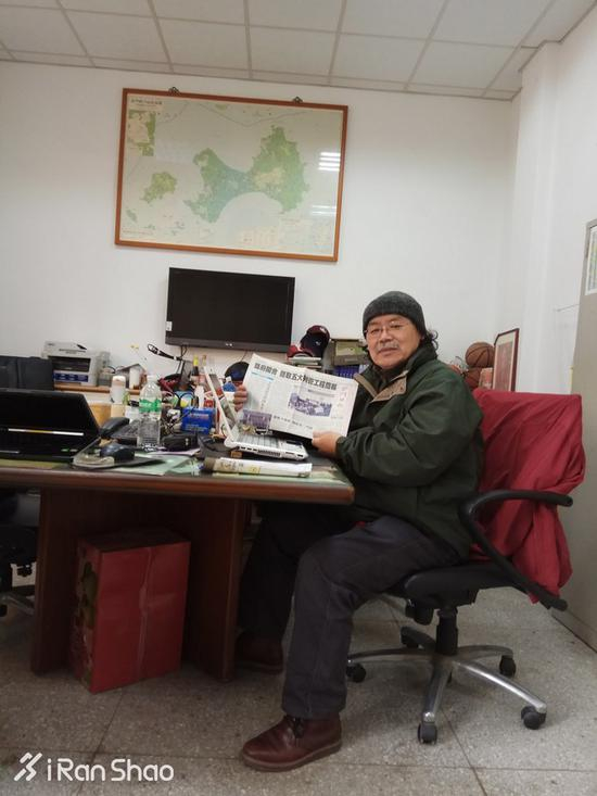 补拍下借到的免费自行车，带变速的——金门坡很多。