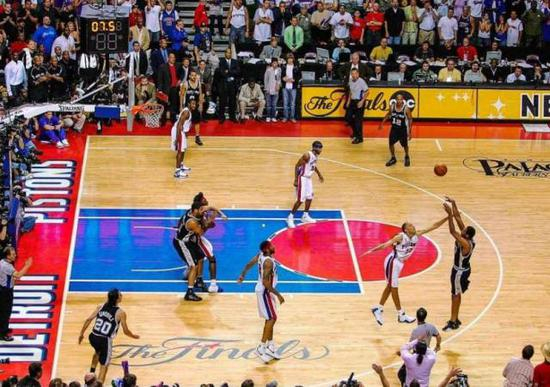 然而最终，在七场大战中马刺队还是笑到了最后，开启了奇数年夺冠的定律。而活塞队则在之后几年时间里逐渐解体，最终沦为平庸。