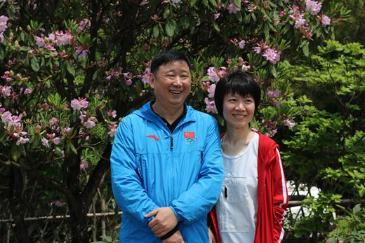 俞斌与夫人王亦青堪称模范夫妻