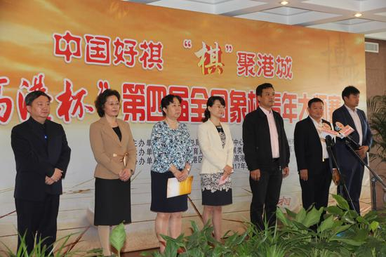 开幕式由高港区宣传部长高宇彤主持。