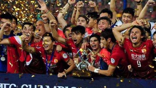 恒大两获亚冠冠军。