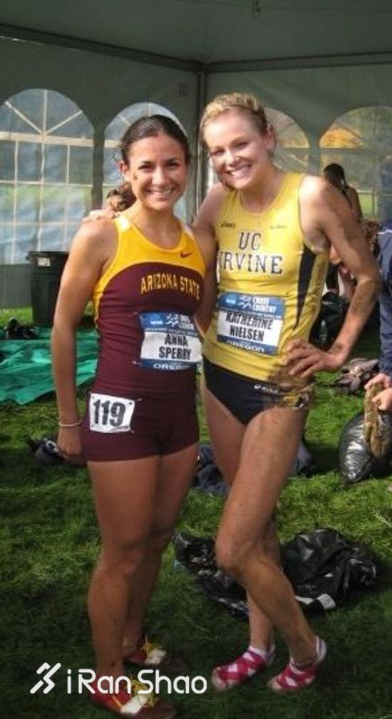 亚利桑那州立大学时期的杨（左一）