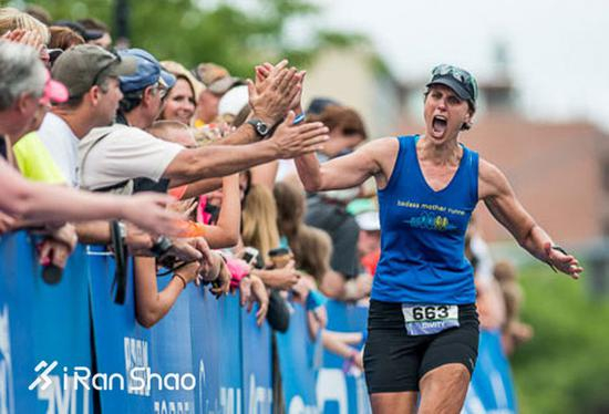 Dimity McDowell在比赛中