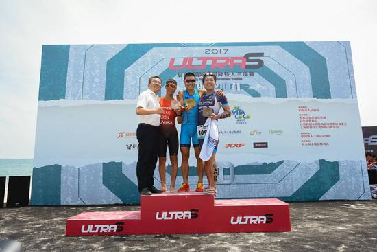 党琦斩获男子全程全年龄组冠军