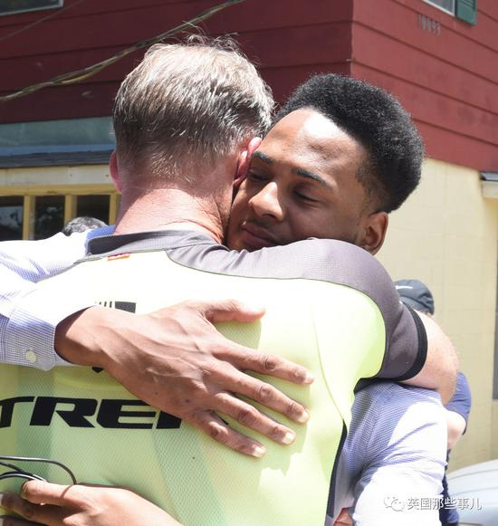 之后，Jack给了Bill一个惊喜，