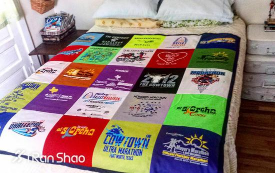 国外有不少手工达人还DIY成了小靠垫，可以骄傲地说是你的专属比赛周边产品了。