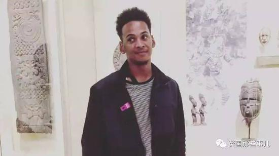 Jack也是一名大学生，住在路易斯安那州的巴吞鲁日市。