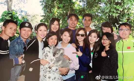 完赛的大家都棒棒哒！来抱抱考拉幸福不已开心留念！