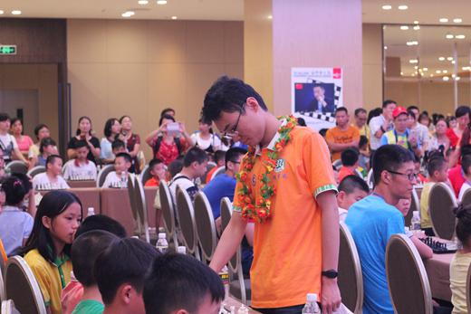 余泱漪参与车轮大战