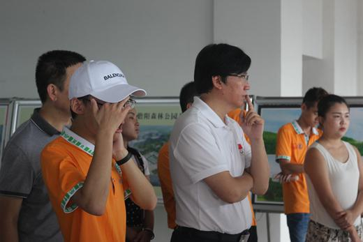 叶江川参观儋阳楼