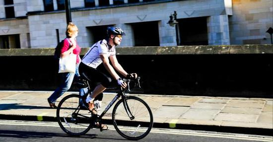 据调查的作者表示，“骑车上班给员工带来的轻松感意义深远。它将影响到许多重要的活动，关键的决策，乃至员工的各种行为。”