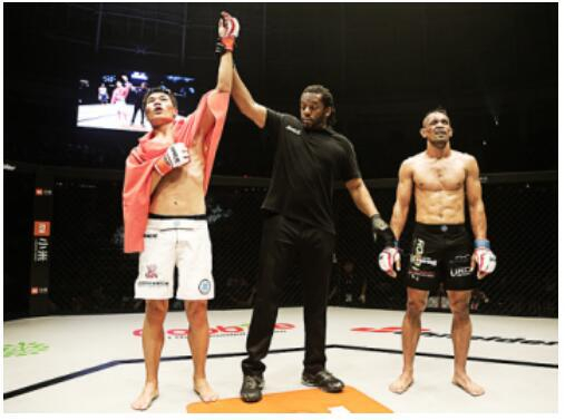 　　宝音仓在比赛中体型优势巨大，正是减重的效果