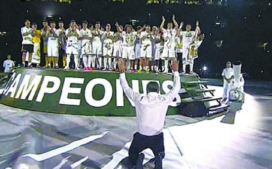 曼联和皇马虽然场上是对手，但在场下有着说不尽扯不断的千丝万缕。