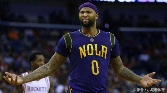 考辛斯绝对是一名让主教练非常头疼的球员，并不是说考辛斯跟主教练有直接的矛盾，而是他在篮球场上的火爆脾气。