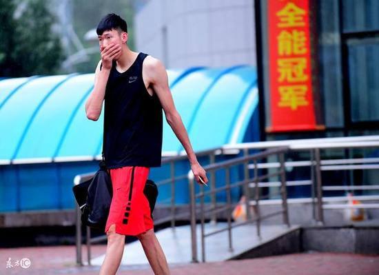 周琦是辽宁冲击冠军的最大本钱