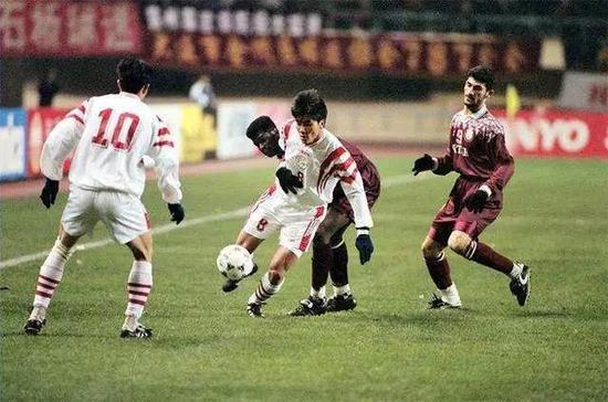 20年前，在大连金州，中国2：3负于卡塔尔