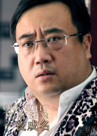 如今，那威依然奋战在演戏和主持的道路上