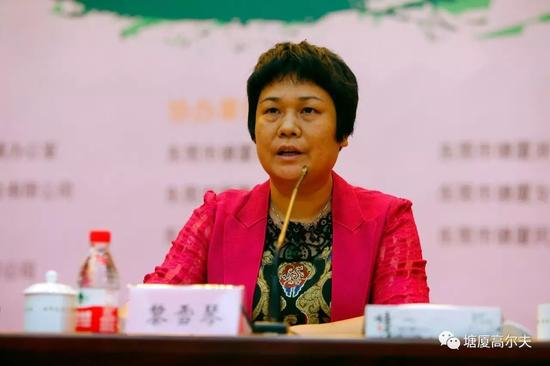 塘厦镇委副书记、镇长黎雪琴