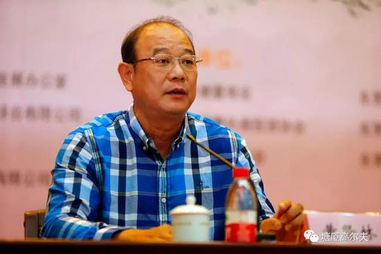 广东省高尔夫球运动中心副主任黄贤林