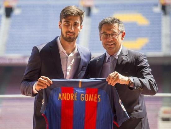 安德烈-戈麦斯与巴托梅乌