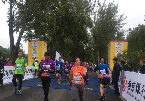 只有“一半”的终点门