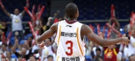 不给你正脸，哼